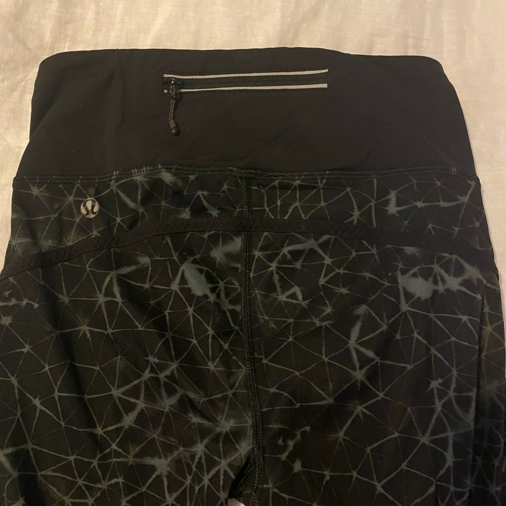 Lululemon crop leggings
